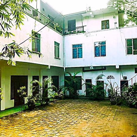 Ninety Nine Grand Hotel Бадулла Экстерьер фото